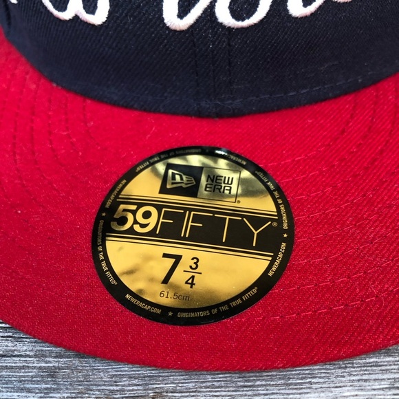 MAISON KITSUNE Black and Red Parisien Cap - Picture 5 of 13